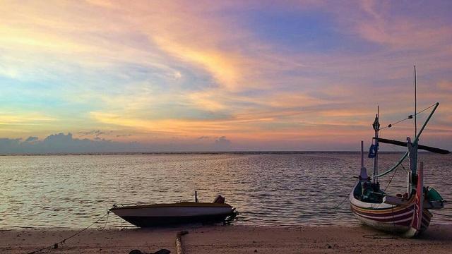 EastJavaTourism's tweet image. #GiliIyang - the Island of Oxygen because it is known to have the second highest oxygen content in the world, after Jordan. This small island is located in Dungkek District, Sumenep, Madura
📸instagram/@sumeneptour