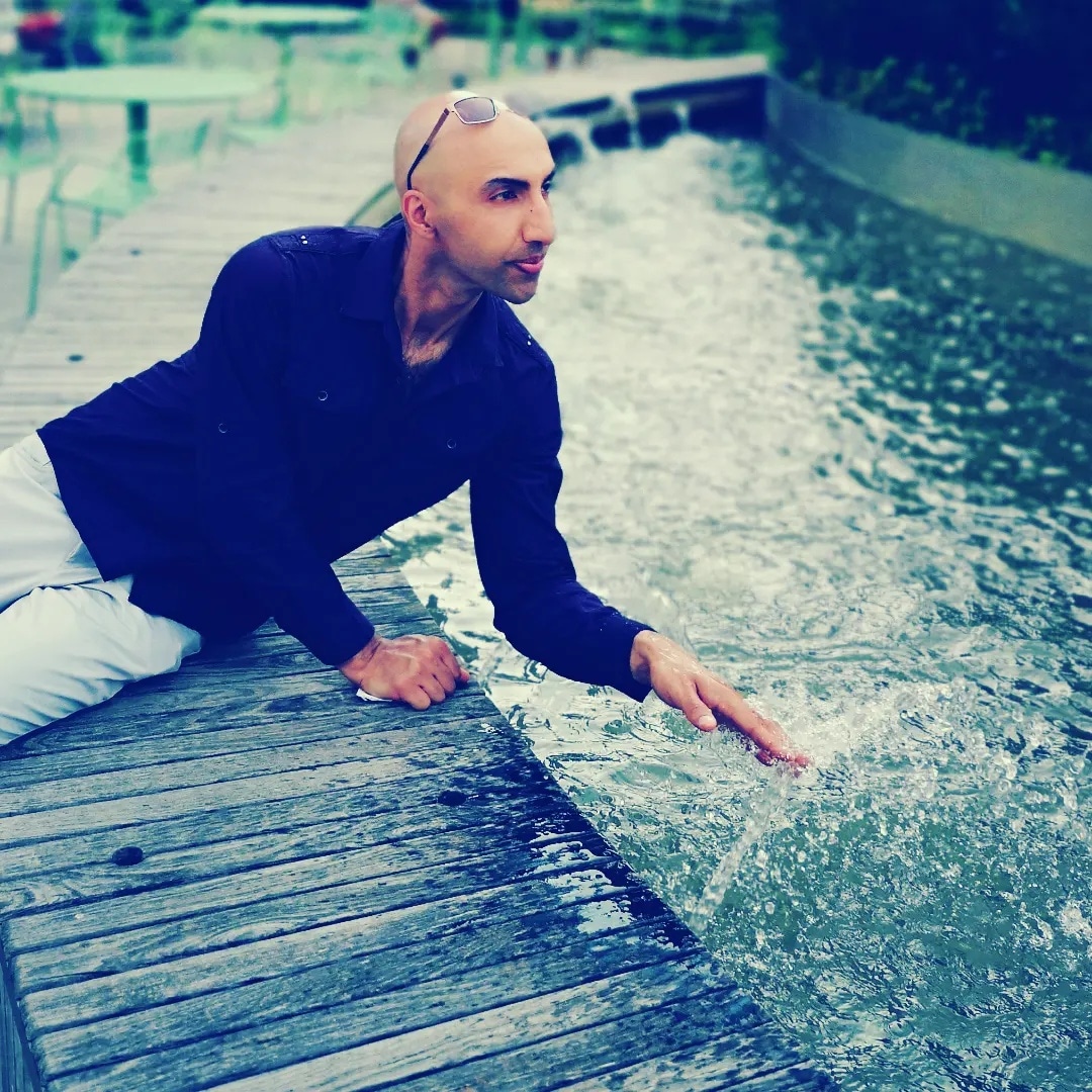 JohalSean's tweet photo. #water
#NEWYORK
#tumericbenefits #foodasmedicine
#beatstress #beatdementia #timeremainsundefeated
#stayfitordietrying💪🏼
#sauna #exerciseasmedicine
#sunglasses😎
#juicing
#Travel #travelphotography #glutesworkout #kettlebell #gym #motivation #fastingasmedicine https://t.co/wDkhKb26O6