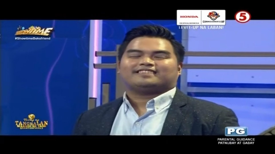 TV5manila's tweet photo. Pasok na si Kelvin sa semi-finals!
#ShowtimeBeksFriend
#ItsShowtimeTV5
#LunchtimeSayaTV5
#IBAngSayaPagSamaSama https://t.co/ZtTvSocGiE