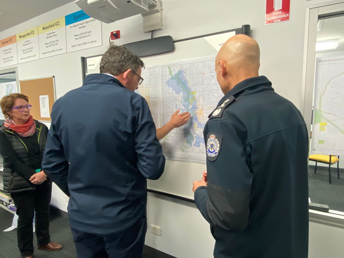 DanielAndrewsMP's tweet photo. Across the state, volunteers and emergency workers like the team at the Shepparton Incident Control Centre are working around the clock to keep the rest of us safe. 

I know I say it a lot - but you truly are the best of us, and we can't thank you enough. https://t.co/XWIsvk3FPE