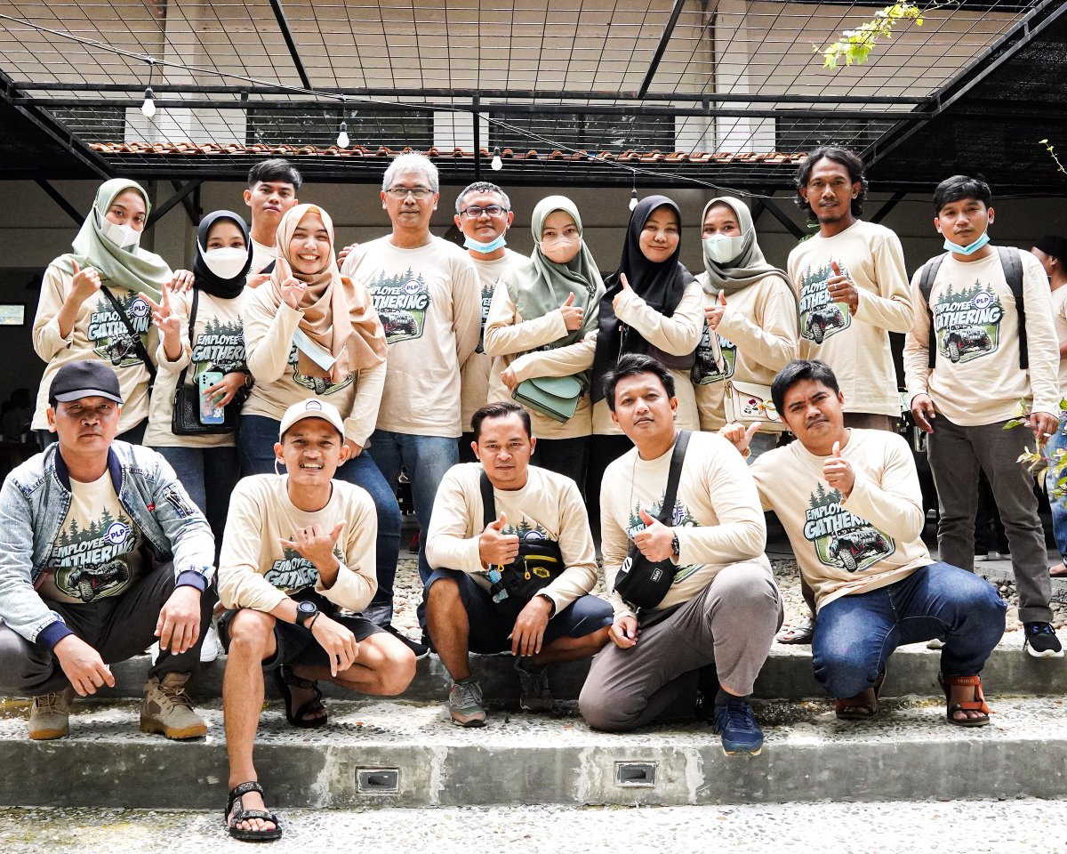 PLPID's tweet photo. Kebersamaan PLP Indonesia melakukan kegiatan employee gathering "Pulih Lebih Cepat Bangkit Lebih Kuat"
Semoga dengan di adakan employee gathering ini dapat membangun tim kerja yang solid.

#PLPID #PLP #MOTIVASI #training #gathering #fun #ceria #happy #outing #Kebersamaan https://t.co/CfmQ4dz1oL