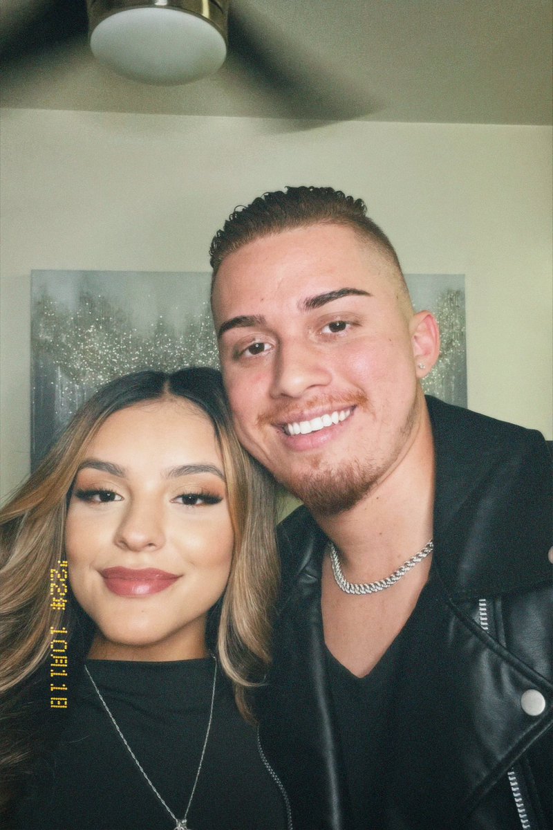 jimena__so's tweet photo. 🧡🧡 https://t.co/NZC2sY8oHh