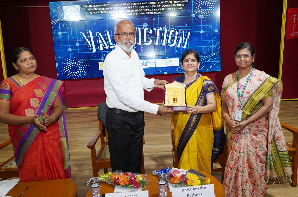 velumania's tweet photo. Gratitudes to #TSAvinashilingam Ayya. Founder of both #SRMV and @AvinashilingamW at Coimbatore.
Energised and empowered 800+ young women to create jobs. #WomenPower #NariShakti https://t.co/DCvxmD5Yjx