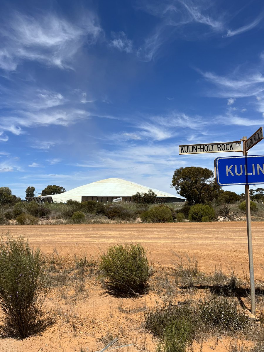 KulinPol's tweet photo. Please be aware of recent stealing incidents in and around rural wheat bin facilities. Report any suspicious activity or information to 131444 or anonymously to 1800333000.
#fb https://t.co/7NYPxuIKxU