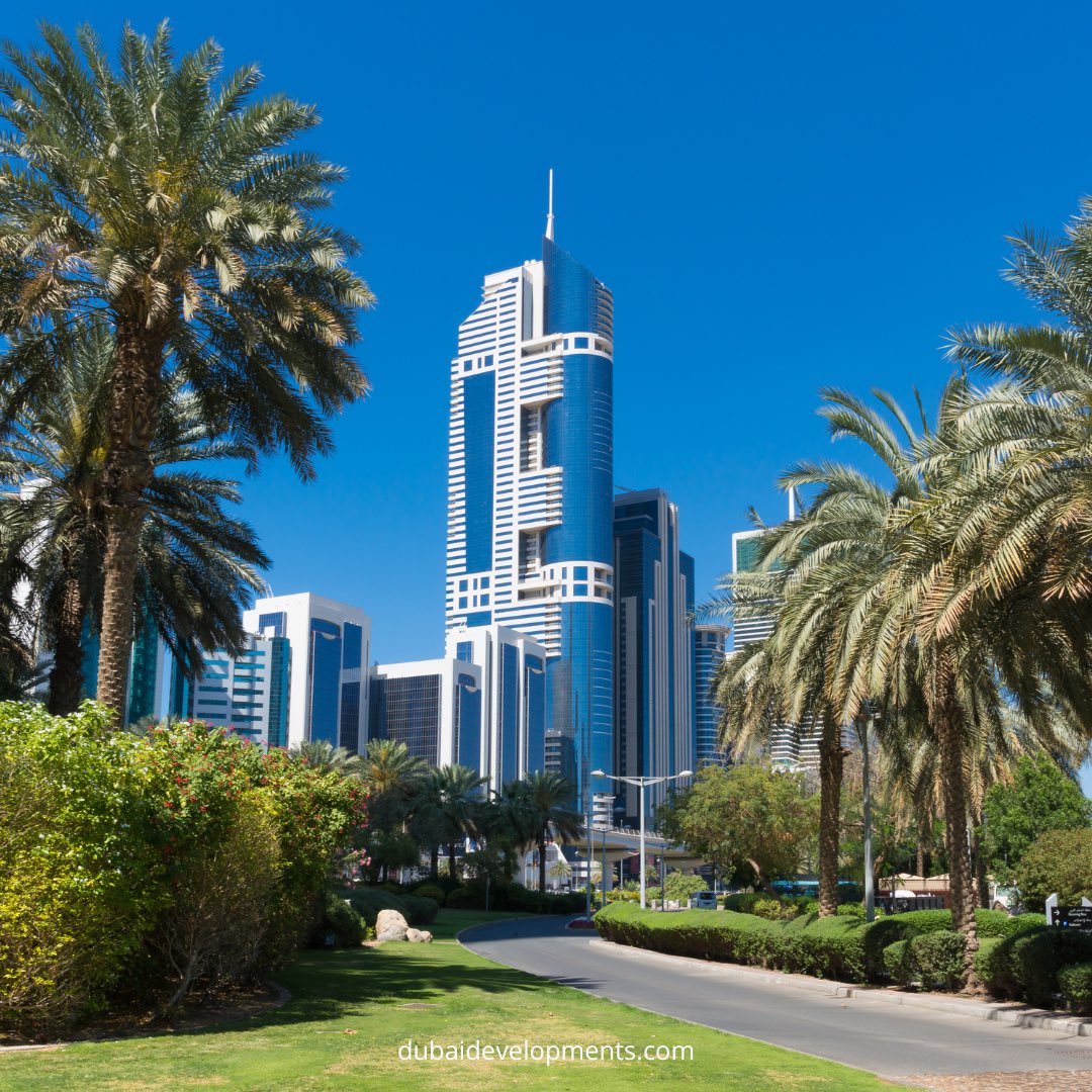 dubaidevs's tweet photo. “Green calm below, blue quietness above." - John Greenleaf Whittier

"الهدوء الأخضر أدناه ، والهدوء الأزرق أعلاه."
- جون جرينليف ويتير
•
•
#dubaidevelopments #developers #realestate #bluetower #sheikhzayedroad #SZR #emiratestower #difc #tradecenter https://t.co/1wDk6B52fY