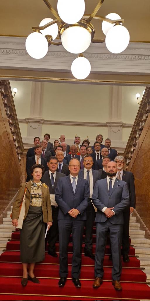 MCencen's tweet photo. We held a very fruitful discussion on EU topics with minister @TNavracsicsEU at the #CzechEmbassy. https://t.co/HKiLGIz4oE