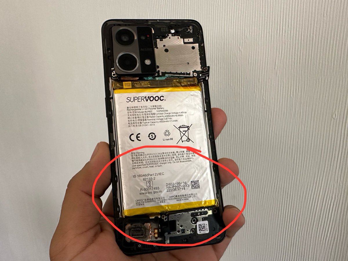 TechnicalGuruji's tweet photo. Hello @OPPOIndia..I just checked your new mediocre yet highly over-priced #4G Smartphone offering #F21sPro...
Curious to know how a battery can both be #MadeInIndia and #MadeinChina
#TGFamily🔥🔥🔥 https://t.co/406zaD9tS6
