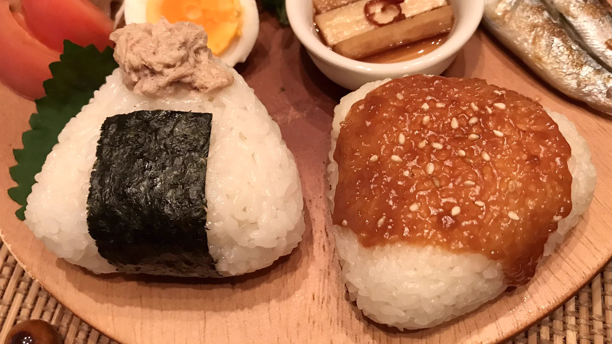 小腹が空いたときにもすごく良さそう！とっても簡単で美味しそうな、田楽×おにぎりレシピ！