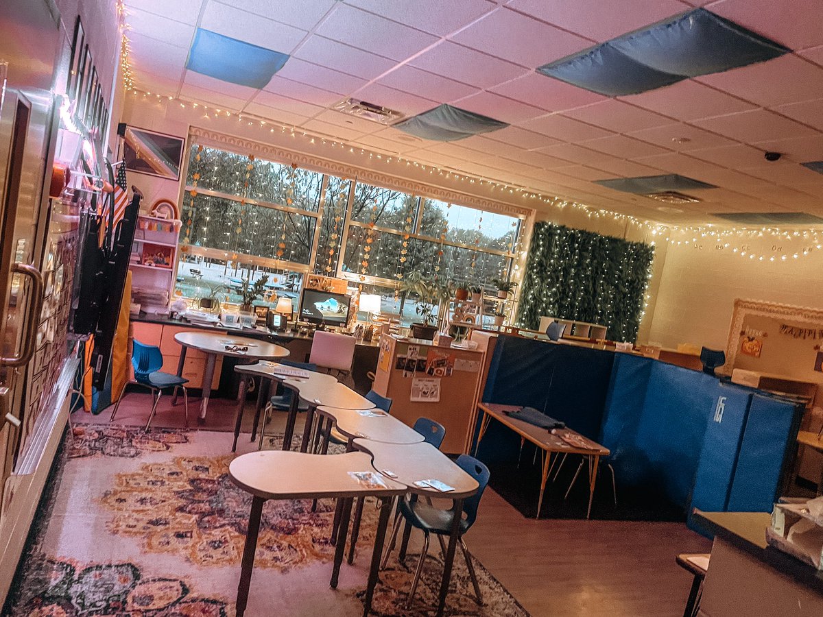 Good morning and Happy Friday! 🍁🍂
<a href="/HarlanElem/">Harlan Elementary</a> <a href="/BirminghamPS/">Birmingham Schools</a> #BirminghamBrilliance