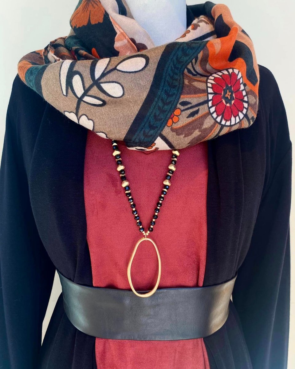 ArlingtonMACham's tweet photo. It's time to swap out your summer wardrobe for clothes more suited for the cooler weather- Head over to Helena’s on Mass Ave to find the latest styles! Katherine and her team can help you find pieces that will complement your current wardrobe.
#ShopArlingtonFirst https://t.co/c4TLDbeBbw