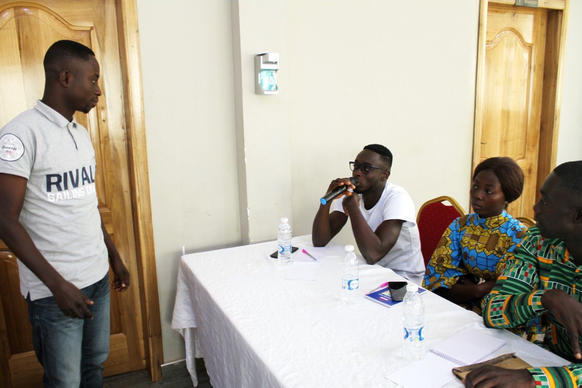 TropenbosGhana's tweet photo. The Sefwi Wiawso Department of Agriculture sensitized #ReDIAL MSD platform members on alternative livelihood strategies available under the Rearing for Food and Jobs ( RFJ) module.

Some rice farmers shared lessons on best practices that have improved their yield and income. https://t.co/fZLJOtZ5ig