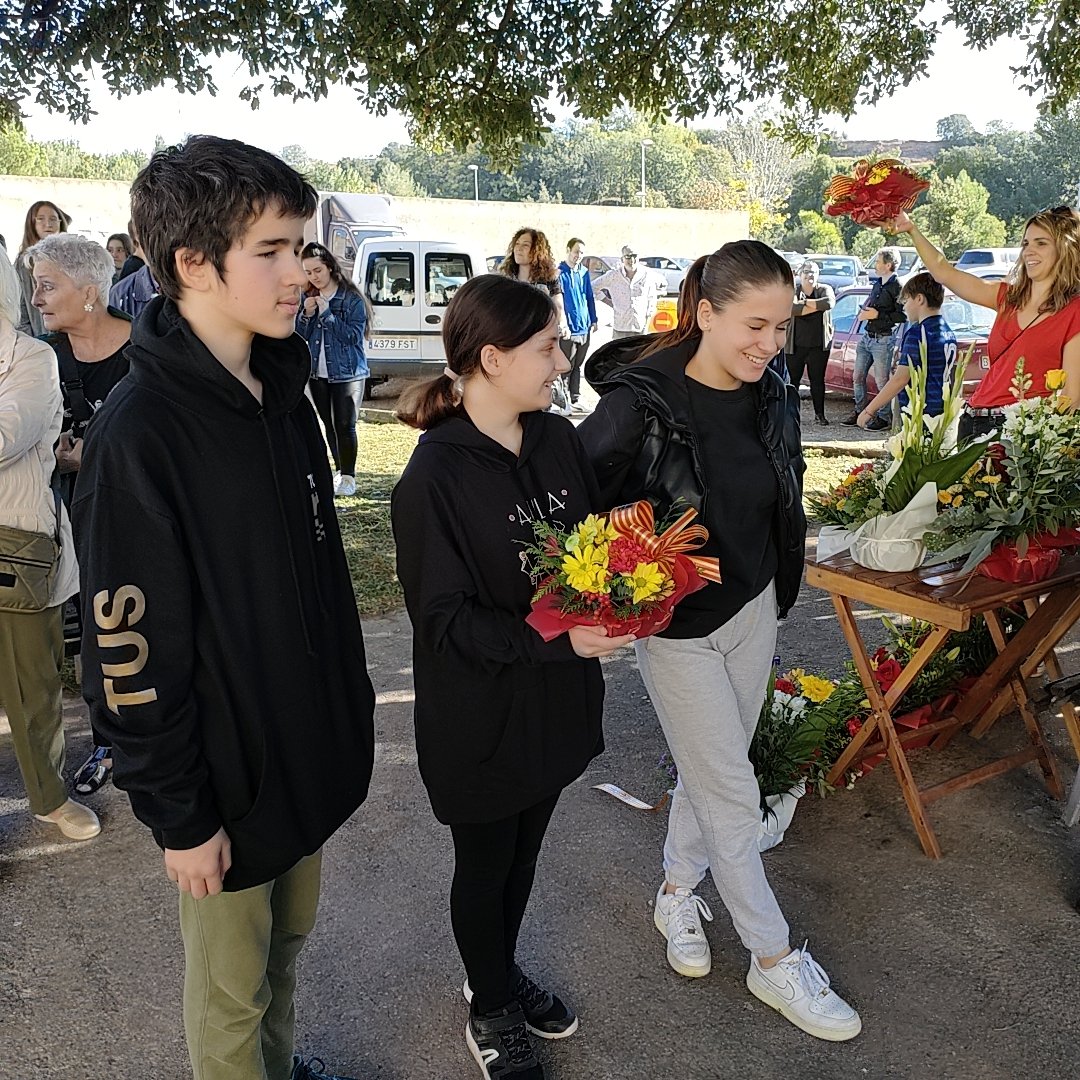 SINS CARDENER (@sinscardener) on Twitter photo Homenatge a Lluís Companys avui a Sant Joan de Vilatorrada Homenatge a Lluís Companys avui a Sant Joan de Vilatorrada