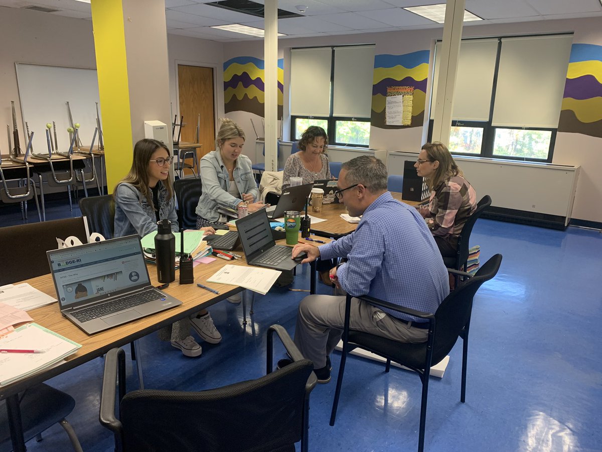 Two full days of data meetings with SFE grade level teams! Really proud of the student centered decision making and willingness to step outside of our comfort zones to do what’s best for kids! 📈📚 👩‍🏫 👨‍🏫