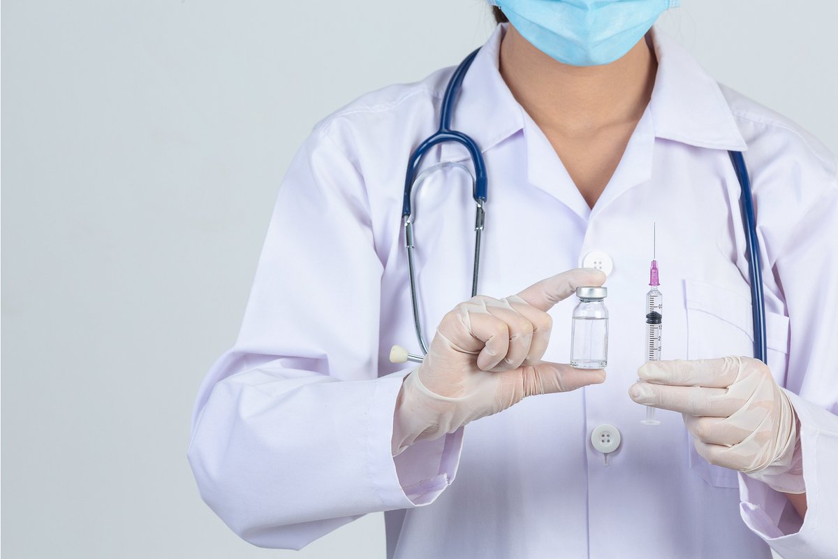 pharmaproCH's tweet photo. NEWS - Grippe-Impfsaison beginnt - Gleichzeitig mit Covid-Impfung möglich #Grippe_Impfsaison #beginnt #Gleichzeitig #Covid #Impfung #möglich https://t.co/5mEscVzKPv https://t.co/TS3rBUDB6l
