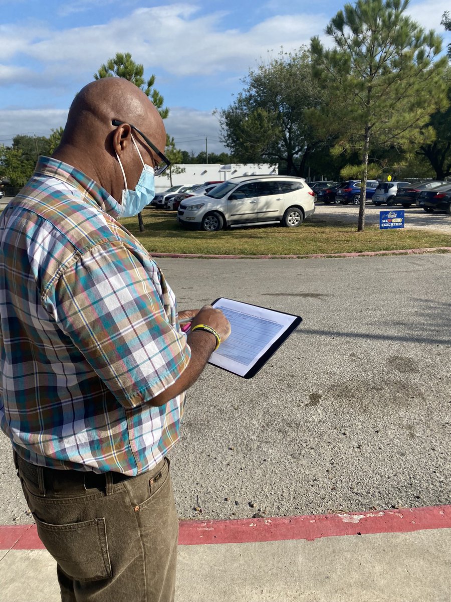 Highselfesteen's tweet photo. We had a very successful Community Walk at @HollandHISD on yesterday with @HISDFACE. We appreciate the support of our parents and community members. @HISD_Wraparound https://t.co/HDzSmkTdxt