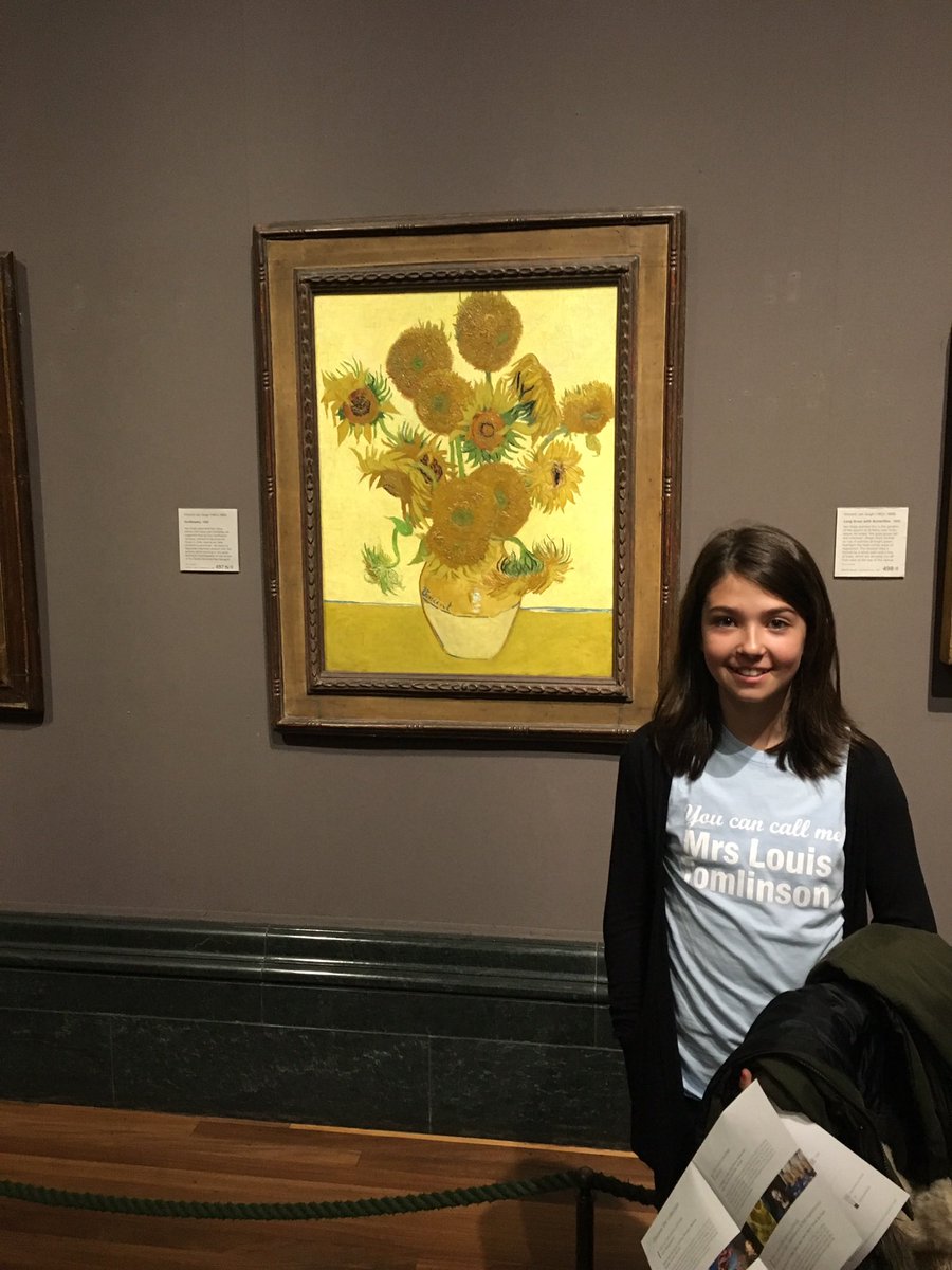PaulPitt1967's tweet photo. The daughter aged 11 pleased to be stood in front of Van Gogh’s Sunflowers at the National Gallery. Luckily she has half a brain and doesn’t like tomato soup🍺🚬 https://t.co/Yv9mpaiZyc