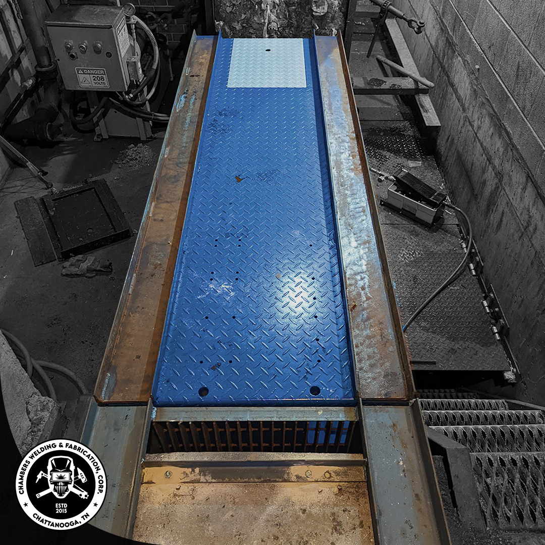 Chamberswelding's tweet photo. Finished up this compactor lift, platform, and hydraulics for the folks over at Mary Walker Towers this afternoon.

#maintenance #buildingmaintenance #propertymanagement #contractor #metalwork #fabrication #fabricator #welding #weldingandfabrication #chattanooga #chamberswelding https://t.co/ejisk4RodA
