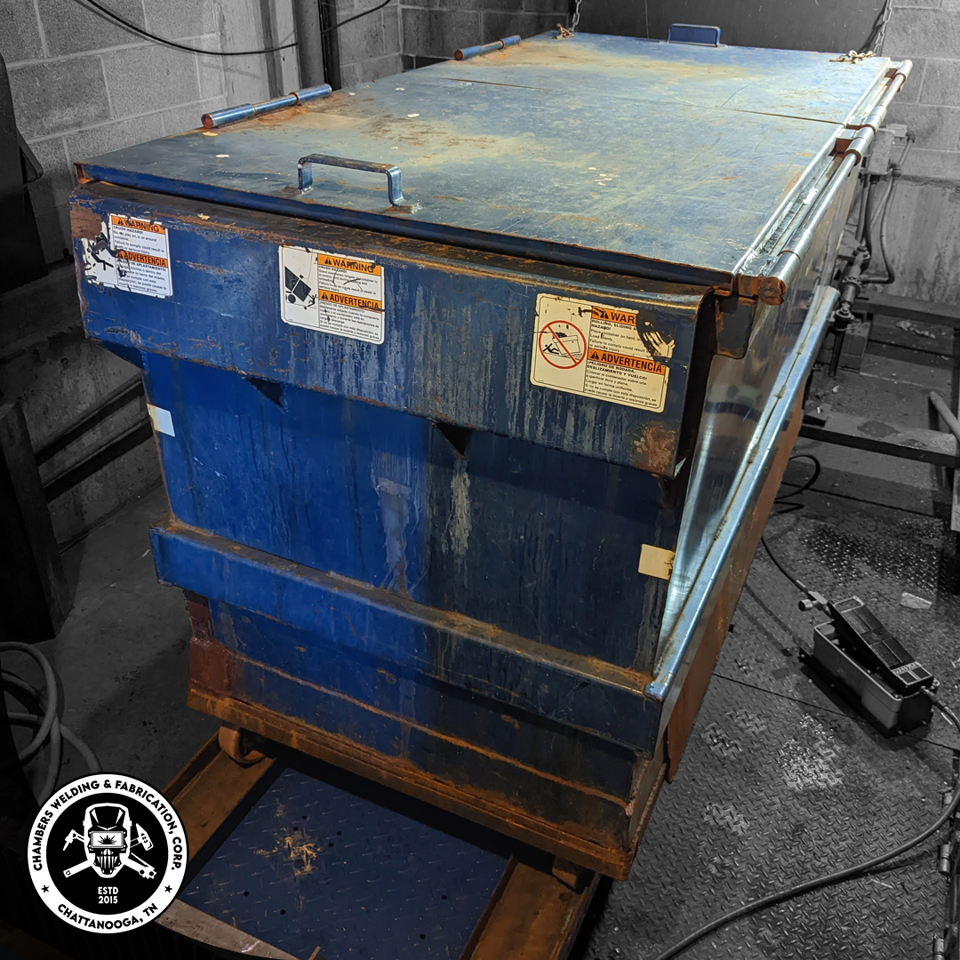Chamberswelding's tweet photo. Finished up this compactor lift, platform, and hydraulics for the folks over at Mary Walker Towers this afternoon.

#maintenance #buildingmaintenance #propertymanagement #contractor #metalwork #fabrication #fabricator #welding #weldingandfabrication #chattanooga #chamberswelding https://t.co/ejisk4RodA