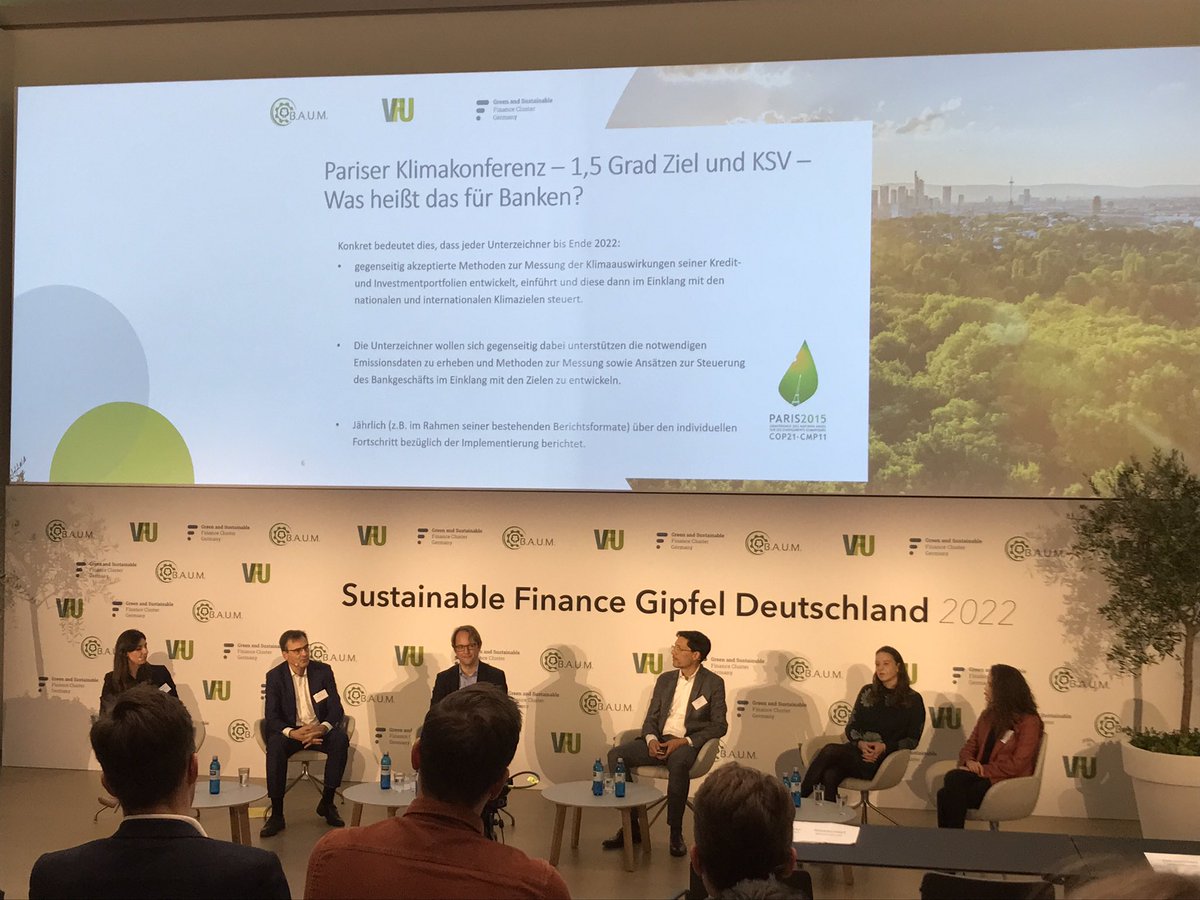 FKoss12's tweet photo. Workshop beim #sustainablefinance Gipfel zum Start der Klimaselbstverpflichtung des Finanzsektors @ingdiba @triodosde @gsfcg https://t.co/japHmbAq6m