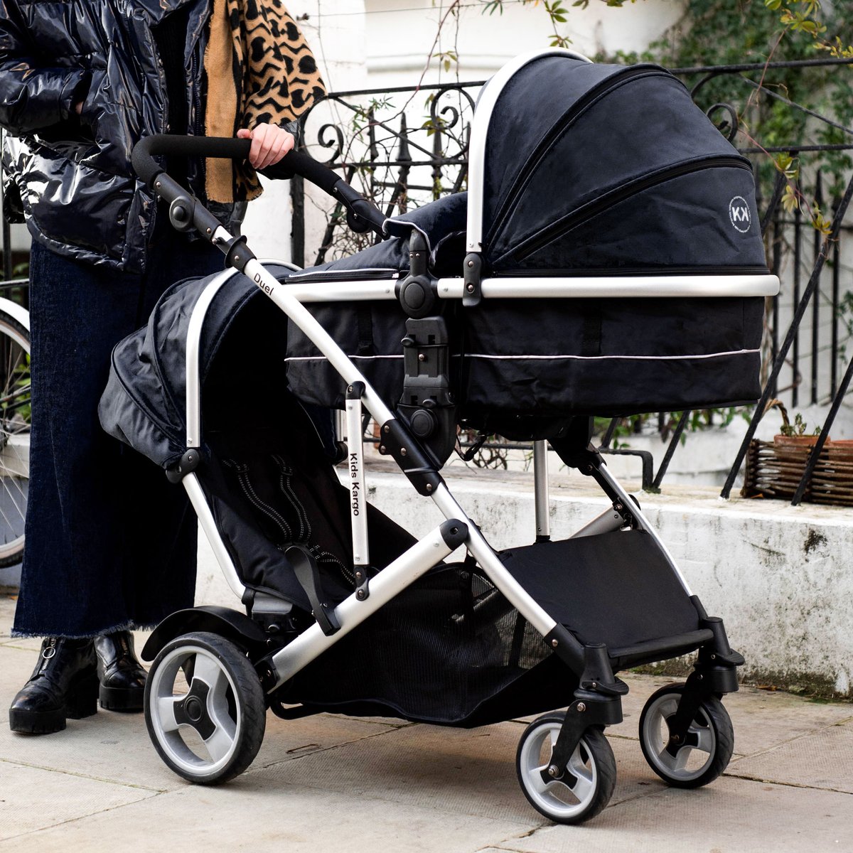image4kidz's tweet photo. 10% off now £399.99 on our award winner Duel Baby &amp; Tot, price includes FREE Isofix Car seat worth £120! Perfect for your newborn and toddler💕
⁠
🌟Free Isofix car seat⁠ worth £120⁠
🌟Carrycot converts into a seating unit.
⁠
https://t.co/C0f0Z4eEU0  https://t.co/YZkTbqX5N2