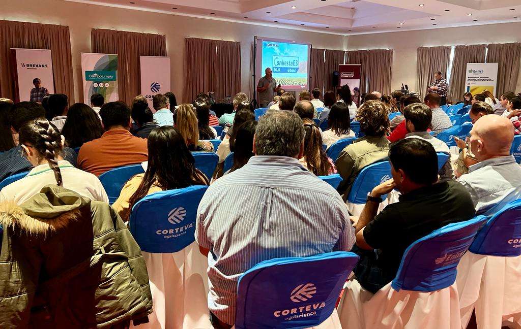 Gracias a todos los que nos acompañaron ayer en este gran lanzamiento Enlist Conkesta! Impresionante Chaco - Santiago!  <a href="/BrevantSemillas/">Brevant Semillas</a> <a href="/CortevaARG/">Corteva Argentina</a> <a href="/FrancoCosentin7/">Franco Cosentino</a> <a href="/srbarcos/">Sebastian Barcos</a> <a href="/pora_martina/">Emilio Antonio Martina</a> <a href="/marcos_fiol/">Marcos Fiol</a> <a href="/HGuerraOrozco/">HoracioGuerraOrozco</a>