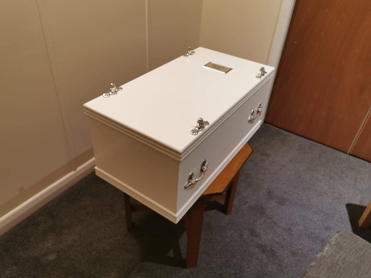 Wynter’s tiny white coffin! Imagine instead of choosing what pretty dress or adorable baby grow your baby will wear. Instead your choosing the colour of your child’s coffin. Wynter’s death was avoidable!
#nottingham #BLAW2022 #negligence #babyloss #raisingawareness #safercare