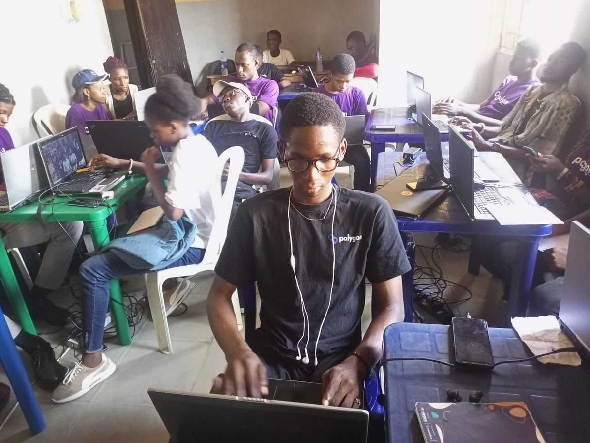 ImpactPlus_Web3's tweet photo. 💜Can you come up with a better definition of passion?
Only a week after receiving training from Impact Plus & @0xPolygon, students from @BCodelab in Lagos Nigeria voluntarily organised a follow-up training, inviting their friends to join them.
🔥🚀Way to go Codelab! https://t.co/iLd3Tu4f0a