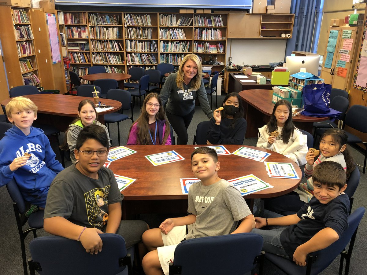 Myers221q's tweet photo. Congratulations to Our New 2022-2023 SEL Ambassadors! Thank you to our SEL Advisors @GermainePS159Q @Pollak159 @PS159_Q @ps159q_pta @D26Team https://t.co/xpvGV9fbCW