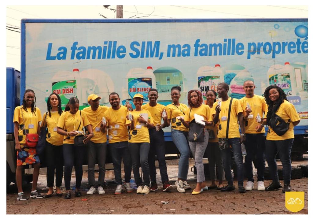 simad_chemicals's tweet photo. Simad leur souhaite une bonne route vers dans leur parcours vers l’excellence.
 
Merci à Mr Robert Mbom et Président Nyemb pour le soutien. 
#simad #purifyyoulife #okwelians https://t.co/gZzEV3GNbu
