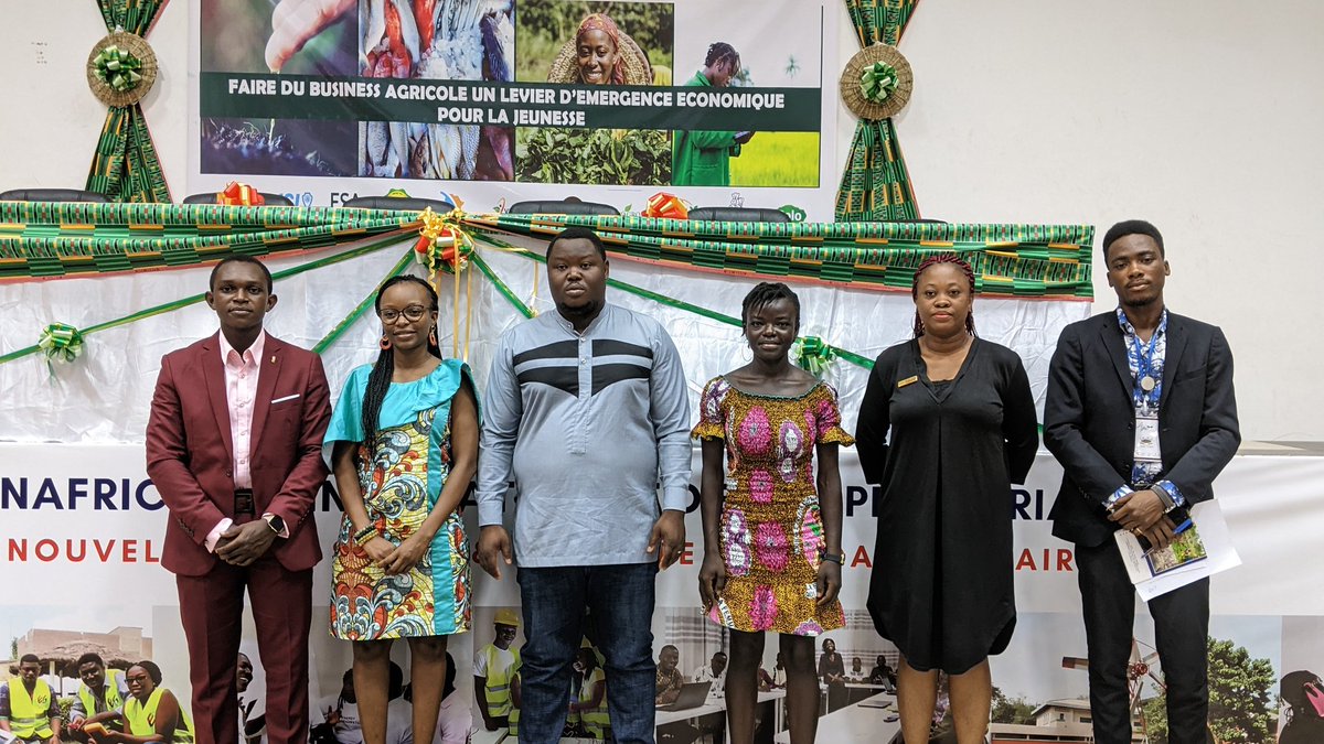 IAAS_TOGO's tweet photo. Revivons la cérémonie d'ouverture du projet AgriTalkture deuxième édition pour la phase 1 à Energy Generation. https://t.co/j7ZBl1c4k3