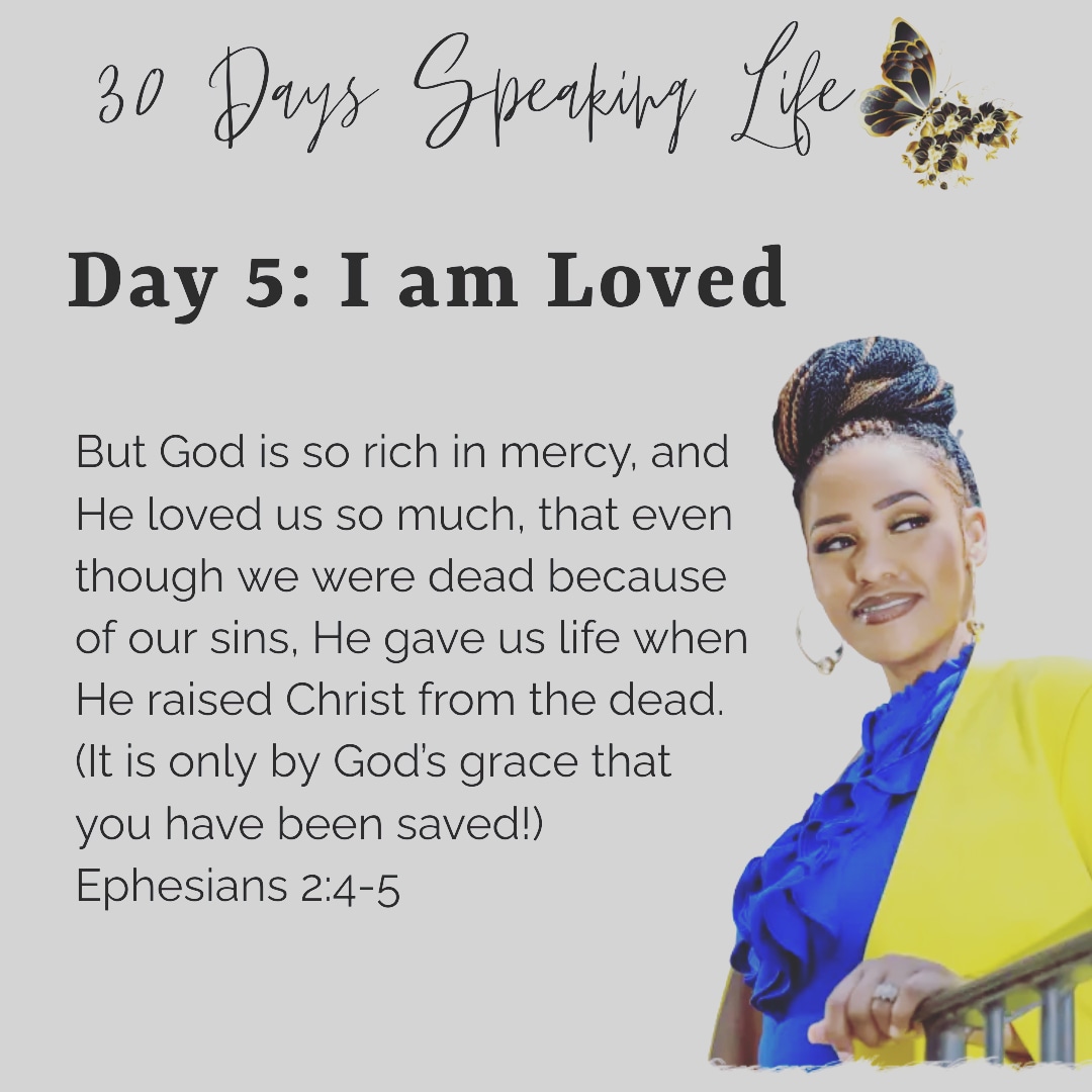 bebold_patrea's tweet photo. You are loved unequivocally! There's nothing that can separate you from the love of God! Absolutely nothing!

He knows your name! He created the blue print for your destiny! 

Rest in the fact that God loves you all of you!

#BeBoldAboutIt 🦋💋🏵️ https://t.co/8xApeRM65L