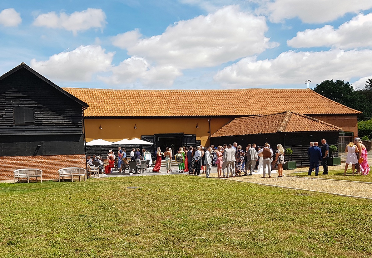 sancroftbarns's tweet photo. The Sancroft Barns is a gorgeous wedding venue located in the Suffolk countryside. To find out more visit https://t.co/JRRwrRkrh5 #wedding #weddings #weddingvenue #weddingvenues #venue #venues #weddingplanning #weddingbarn #barn #Suffolk https://t.co/VxyAH3VQZ9