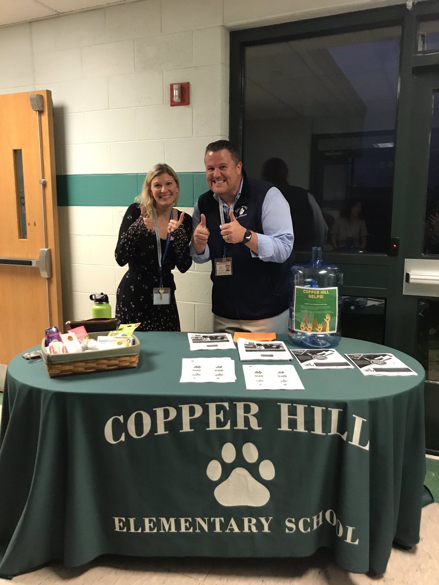 CopperHillES's tweet photo. Thank you to our preschool case managers, speech therapist, &amp; admin for supporting our students &amp; teachers! Together, our team makes @CopperHillES preschool an incredible learning and growing environment!🐾💚 
Thank you @CopperHillES PTO for supporting our fun night! https://t.co/kvhgpRc0AR