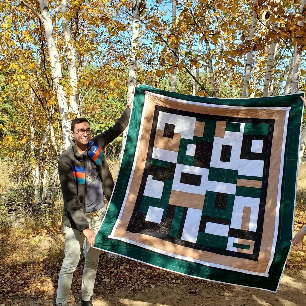 BeckerHandmade's tweet image. My lateest completed project! Ive named this improv quilt "Off-the-Dice Rectangles" since it's an off-the-cuff improv quilt with decisions on colour and construction made by rolling dice! 

#BeckerHandmade

This quilt it for sale: $795 CAD including free… instagr.am/p/CjsZ0xkg9C9/