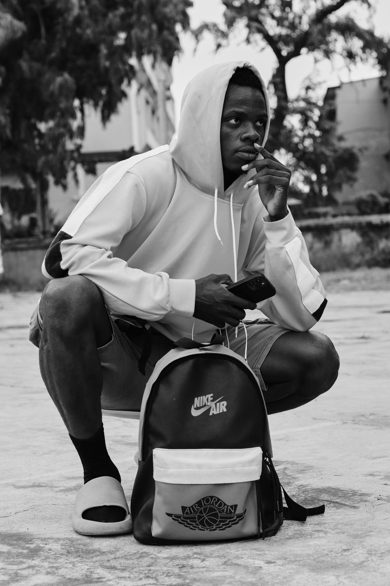 Adeyeyesegun00's tweet photo. Continuation of the previous post 🌚
#photographylovers #photooftheday #portrait #tellastory #photoseries #tellthatstory
Ondo congratulations Khalid Young John richkid https://t.co/eUykNFQzCT