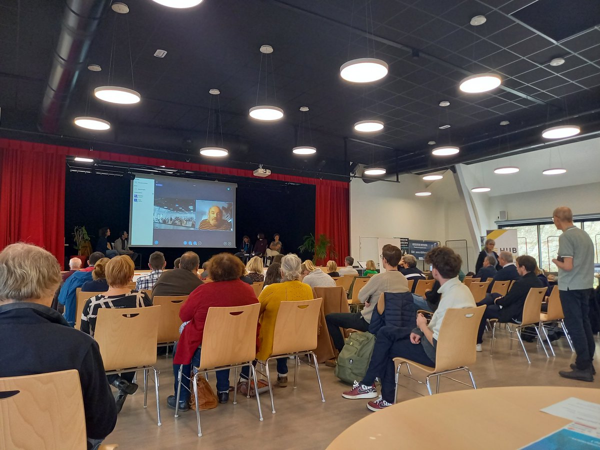 BVallauri's tweet photo. Avec le @TiLabBretagne, présentation des resultats du Portrea (Portrait territorialisé de la relation e-administrative) sur la CC  Kreizh Breizh. Merci à ce territoire préfigurateur de nous aider à proposer bientôt aux territoires bretons de se faire "tirer le portait" #LabAcces https://t.co/U691LBnpM5