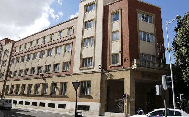 Salud_JCYL's tweet photo. Abierto el plazo de inscripción para sustituciones, entre el 1 de abril de 2023 y el 31 de marzo de 2024, de #farmacéuticos y #veterinarios en los servicios territoriales de #SaludPublicaCyL: https://t.co/eCbg3H5geM

#EmpleoSanitario

@FarmaConcyl

@ocvespana https://t.co/bL84fhjUn9