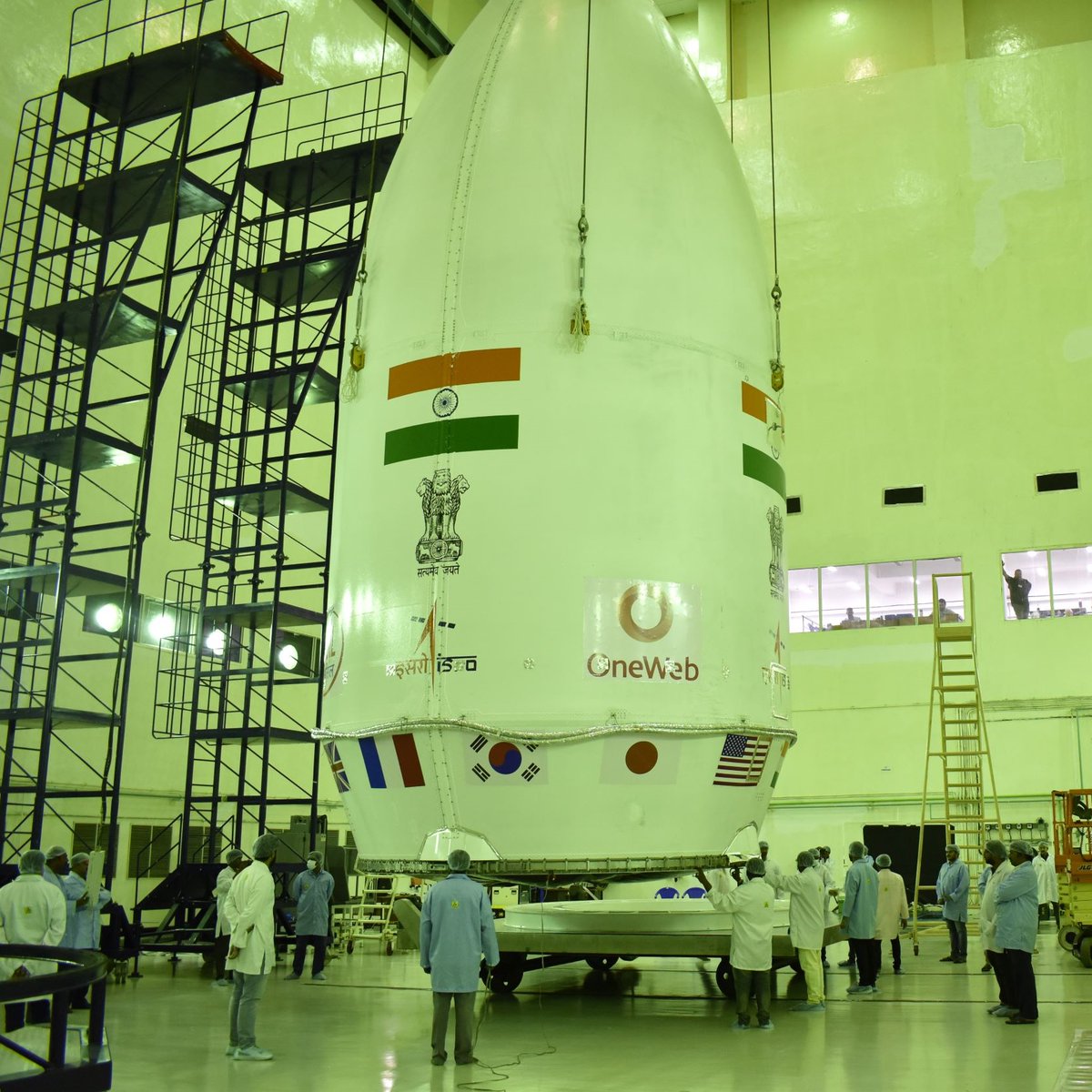 EutelsatGroup's tweet photo. Exciting news from India as we confirm the encapsulation of our 36 satellites ahead of #OneWebLaunch14. The satellites have now travelled to be attached to the LVM3 rocket ahead of launch later this month.

Thanks again to our team, as well as @isro, @NSIL_India and @Arianespace! https://t.co/3y5xK0PokE