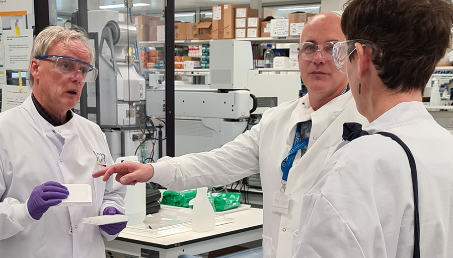 Yesterday, we were proud to show Christine O'Connell (<a href="/CERINOC/">Christine O'Connell</a>), Founder of the cycling group, One More City, around Dr <a href="/robmontfort/">Rob van Montfort #FBPE 🇪🇺</a>'s lab. 

His team use #Screening techniques to narrow down the number of potential molecules to take forward into #Cancer #DrugDevelopment.