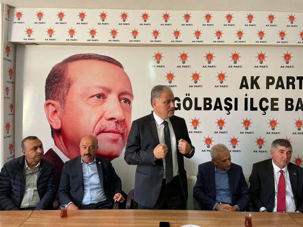 ahmetcakir44's tweet photo. Güzel ilçemiz Gölbaşı'ndayız.

Bizleri derin muhabbetle karşılayan İlçe Başkan Vekilimiz Halis Kısakara, Baykara Orhan Orhan ile Belören Turan Baykara Belediye Başkanlarımıza, Kadın Kollarımıza, tüm teşkilatımıza ve meclis üyelerimize teşekkür ediyorum.

#ŞehirBuluşmaları https://t.co/Esde20d87U