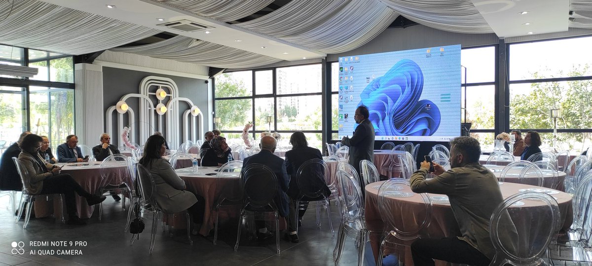 Müdürlüğümüz ve Esenler Belediyesi iş birliği ile liselerimizde yürütülen Tiyatro Okulu Projesi kapsamında okul müdürlerimize bilgilendirme toplantısı gerçekleştirildi.

<a href="/tcmeb/">Millî Eğitim Bakanlığı</a> <a href="/memleventyazici/">Levent Yazıcı</a>
<a href="/istanbulilmem/">İstanbul İl Millî Eğitim Müdürlüğü</a> <a href="/mnaras/">M.Nurettin ARAS🇹🇷</a> 
<a href="/esenlerbelediye/">Esenler Belediyesi</a> <a href="/esenlerkultur/">Esenler Kültür Sanat</a>