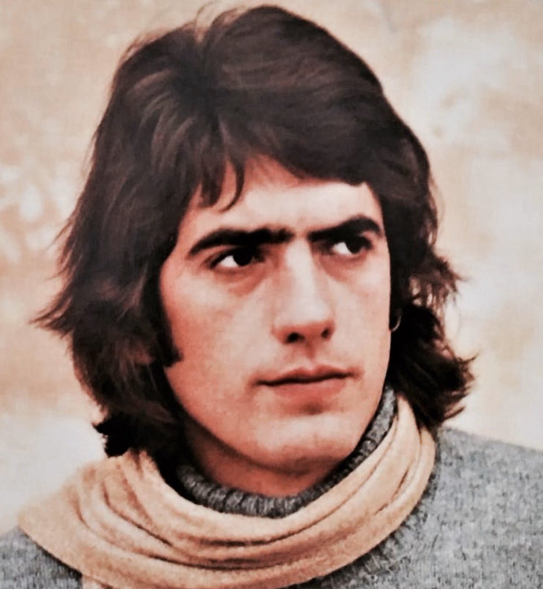 retrochenta's tweet photo. Hoy hace 39 años que nos dejó Jesús de la Rosa, la voz del mítico grupo “Triana”. Suyo es el primer recuerdo del día. https://t.co/VQ89z0FMtk