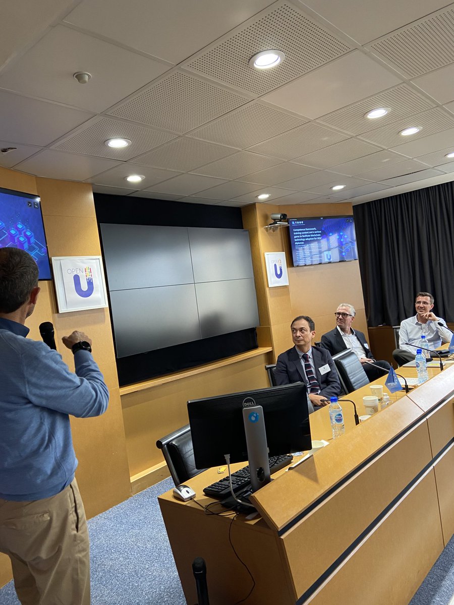 Salentina_in_NL's tweet photo. #OpenUproject conference continues with a session dedicated on “Creative learning experiences” @SorbonneParis1 chaired by Prof. Pierpaolo Limone @LimonePierpaolo @EADTU https://t.co/5JsyY8jKtn