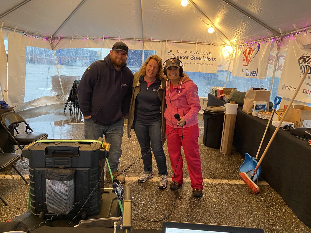 Q979's tweet photo. And just like that, thanks to an over $2,000 donation from Summit Utilities and the $1,000 in #CansForACure merch sold by Expose Design, we’re officially over $70,000 for @maine_cancer! PLEASE help us reach it before we wrap up at 10a!
DONATE: https://t.co/UInUaOGCOi https://t.co/9y2Jv3ZUJk
