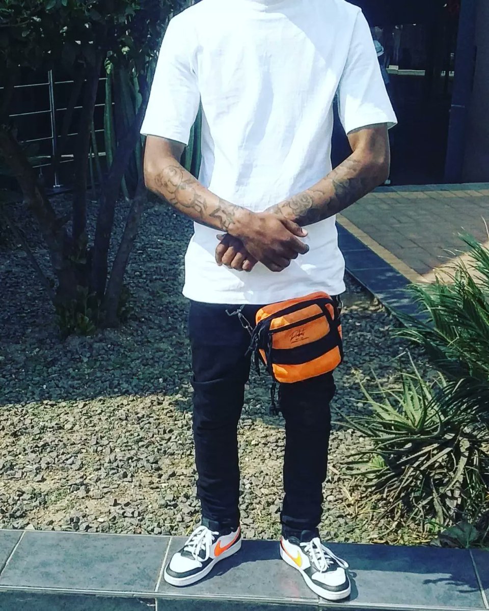 ZukoStemele's tweet photo. Simple kotin.😎 https://t.co/gad8gIoLcY