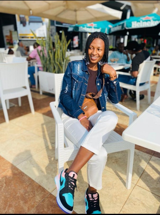 Aba chou najye kantidarape hano 😂😊 nubwo kuba kuriyimihanda bisaba gutanga nudes💫🍑