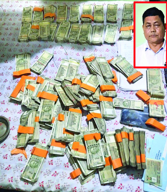 aapkaprahari's tweet image. ◼36 लाख रुपए नगदी समेत कोकराझाड़ के डीटीओ गिरफ्तार, उठे सवाल 
#KokrajharwithRs36lakhcashKDTOarrested #questionsraised
purvanchalpraharilive.com/detail-news/54…