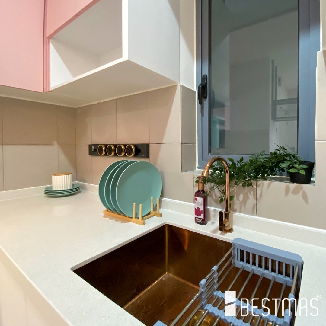 Bestmas_fdsb's tweet photo. 𝗣𝗿𝗲𝘁𝘁𝘆 𝗶𝗻 𝗣𝗶𝗻𝗸
Who said you cannot be trendy with such a daring pink color kitchen?

Need our professional advice for your eccentric taste? Feel free to reach out to us for inquiries!

𝗛𝗼𝘁𝗹𝗶𝗻𝗲 ☎️
https://t.co/wzEuIUNqGU https://t.co/d907XQDhEJ