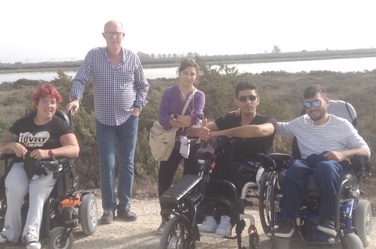 crmfSf's tweet photo. Hemos visitado el parque Metropolitano Marismas de los Toruños. Han sido diversas las experiencias  Exposición “50 años cambiando la historia del cáncer”; del video “Toruños, paisaje natural y patrimonial... ”;fuimos agasajados por miembros del Ecohuerto Casa de los Toruños. https://t.co/lydcpQUbrp