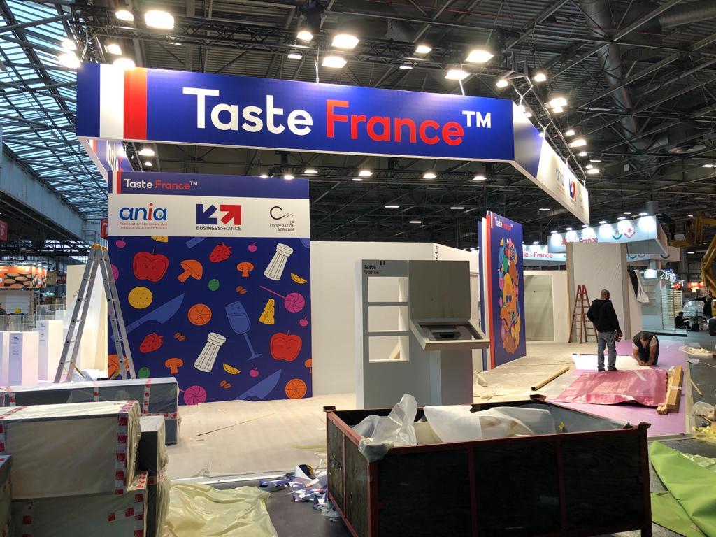 TasteFrance_EN's tweet photo. [#SIALPARIS2022] The #TasteFrance team is working hard to prepare our booth for tomorrow at @sial_paris 🎊 #ChooseFrance 🇫🇷

✨ We can’t wait to welcome and guide you through our conferences, tastings and guest talks 🌮 Read this and find out more: https://t.co/BaBaBXPnUu https://t.co/hcW0XO7CiM